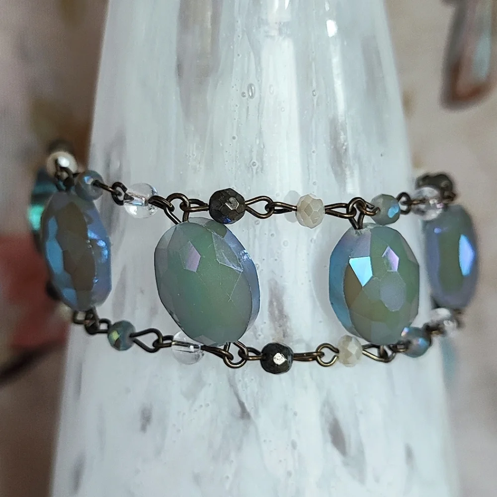 Teal Dusty Blue Glass Oval Faceted  Dual Chain Bracelet Brass Magnetic Clasp EUC